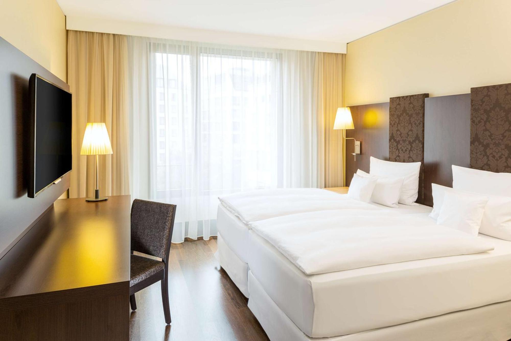 Hotel Nh Collection Altmarkt 4*