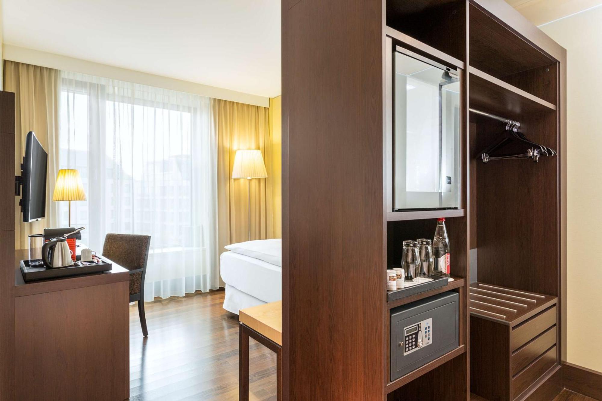 Nh Collection Altmarkt Hotel 4*