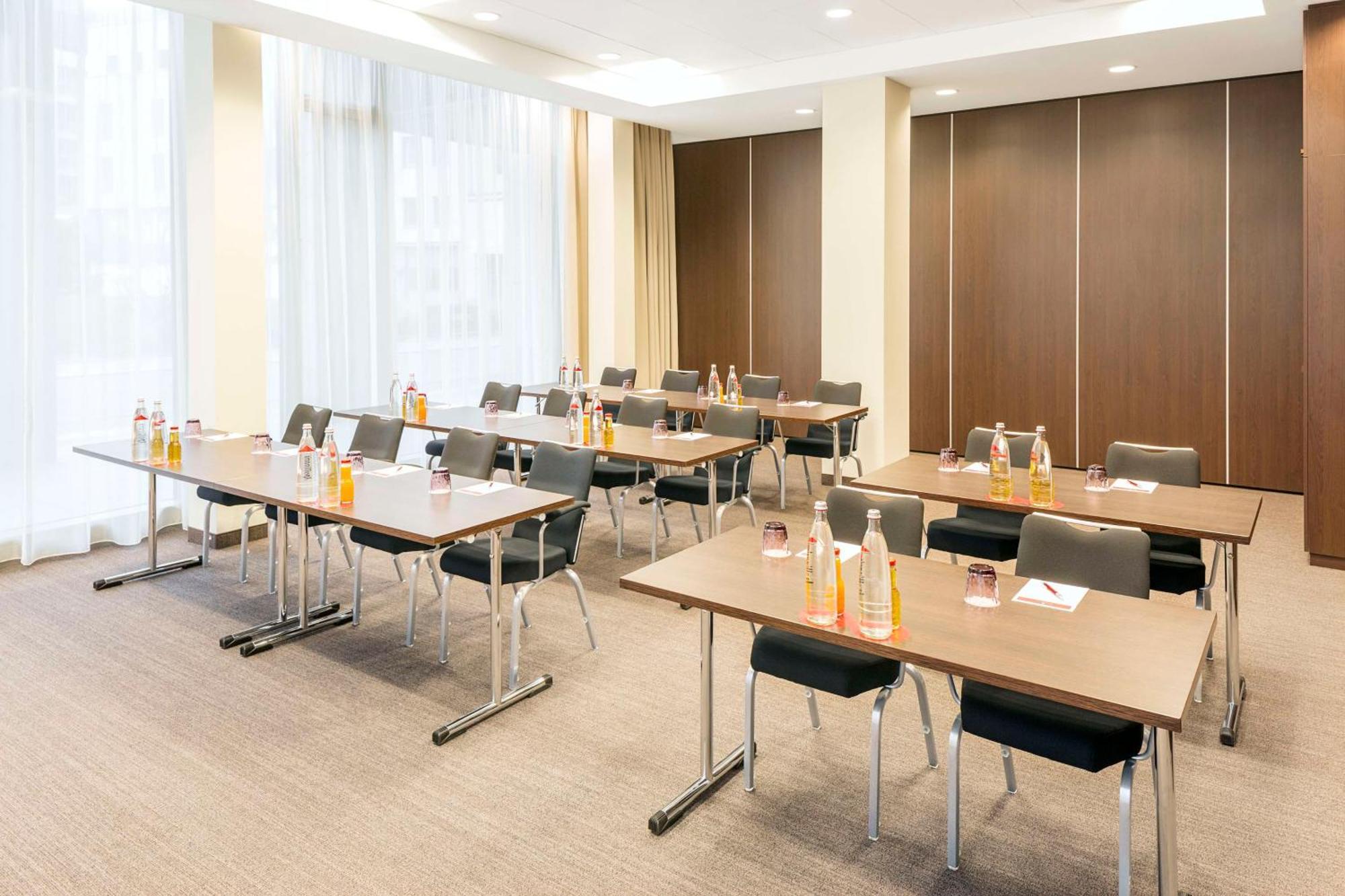 Hotel Nh Collection Altmarkt 4*